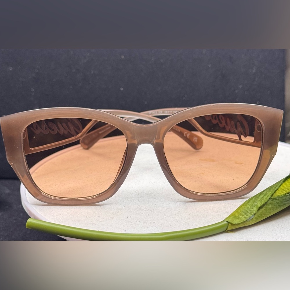 Guess Womens Light Brown Monogram Sunglasses